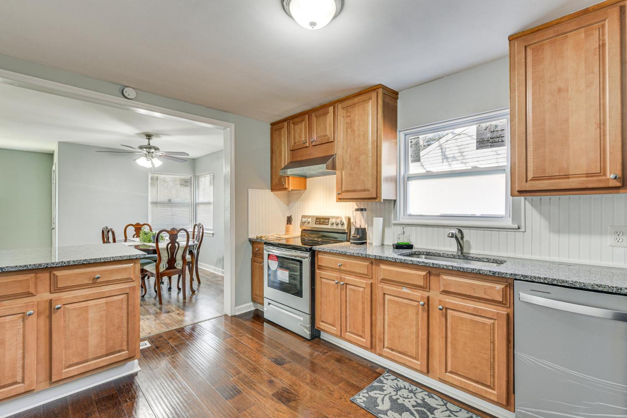 Updated Charlotte Home With Yard About 3 Mi To Uptown! Екстер'єр фото