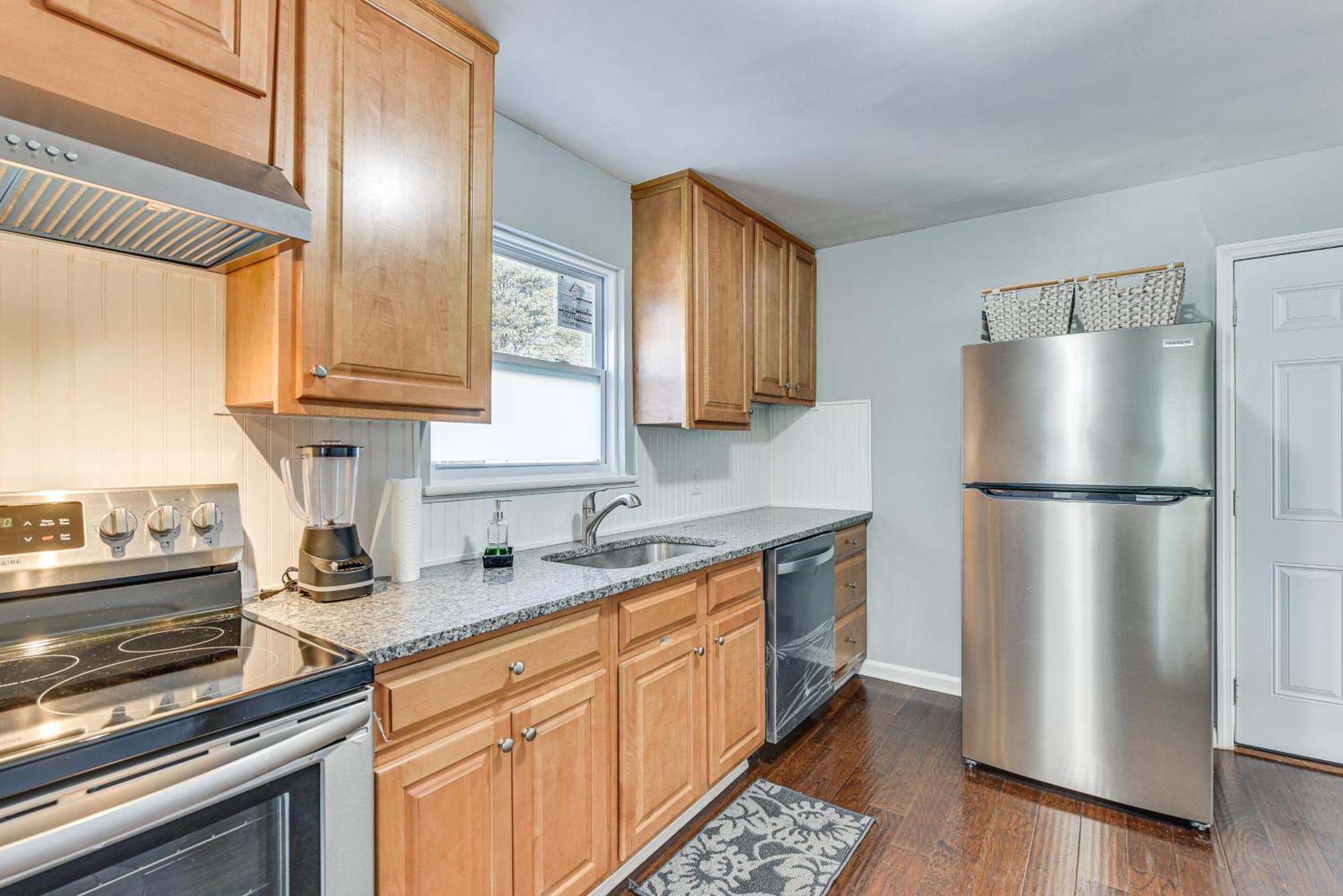 Updated Charlotte Home With Yard About 3 Mi To Uptown! Екстер'єр фото
